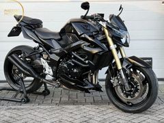 SUZUKI GSR 750 A