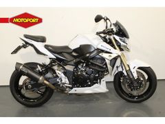 SUZUKI GSR 750 A