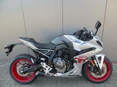 SUZUKI GSX-8R