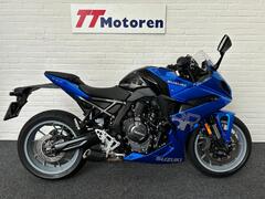 SUZUKI GSX-8R