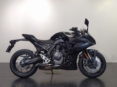 SUZUKI GSX-8R