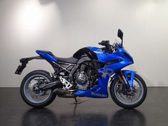 SUZUKI GSX-8R