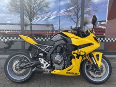 SUZUKI GSX-8R