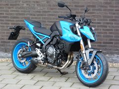 SUZUKI GSX-8S