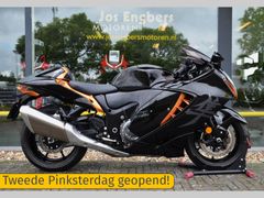 SUZUKI GSX-R 1300 HAYABUSA
