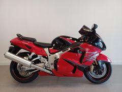 SUZUKI GSX-R 1300 HAYABUSA