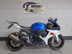 SUZUKI GSX-R 750