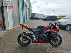 SUZUKI GSX-R 750