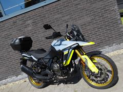 SUZUKI V-STROM 800