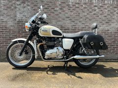 TRIUMPH BONNEVILLE T 100