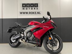 TRIUMPH DAYTONA 660