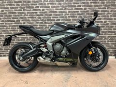 TRIUMPH DAYTONA 660