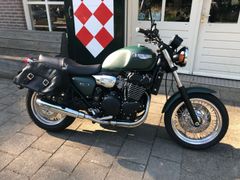 TRIUMPH LEGEND TT