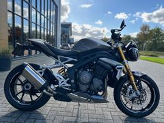 TRIUMPH SPEED TRIPLE 1200 RS