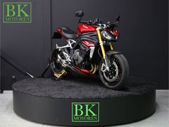 TRIUMPH SPEED TRIPLE 1200 RS