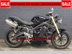 TRIUMPH STREET TRIPLE 675