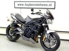 TRIUMPH STREET TRIPLE 675