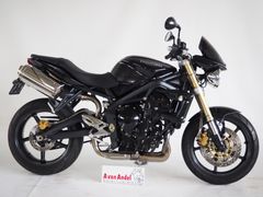 TRIUMPH STREET TRIPLE 675