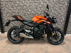 TRIUMPH STREET TRIPLE R