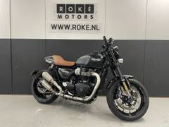 TRIUMPH STREET TWIN