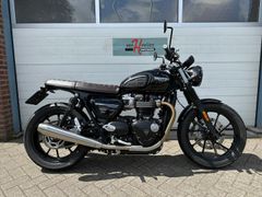TRIUMPH STREET TWIN