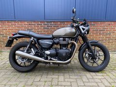 TRIUMPH STREET TWIN