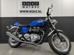TRIUMPH THRUXTON 900
