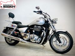 TRIUMPH THUNDERBIRD