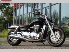 TRIUMPH THUNDERBIRD