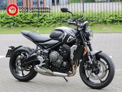 TRIUMPH TRIDENT 660