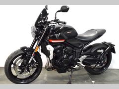 TRIUMPH TRIDENT 660