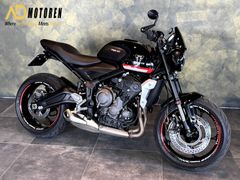 TRIUMPH TRIDENT 660