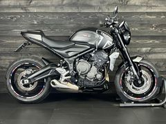 TRIUMPH TRIDENT 660