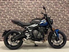 TRIUMPH TRIDENT 900