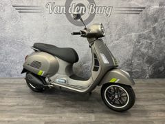 VESPA GTS SUPER TECH 300