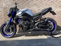 YAMAHA FZ 8