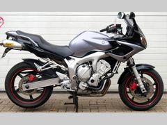 YAMAHA FZS 600 FAZER