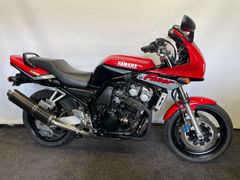 YAMAHA FZS 600 FAZER