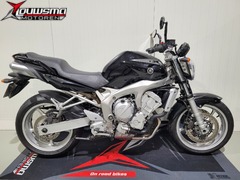 YAMAHA FZS 600 FAZER