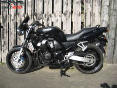 YAMAHA FZS 600 FAZER