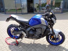 YAMAHA MT 09