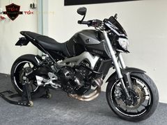 YAMAHA MT 09