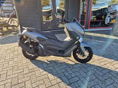 YAMAHA NMAX 155