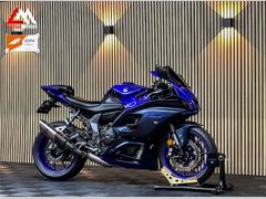 YAMAHA R7