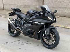 YAMAHA R7