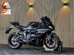 YAMAHA R7