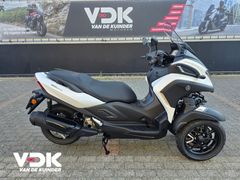 YAMAHA TRICITY 300