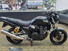 YAMAHA XJR 1300