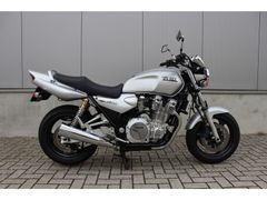 YAMAHA XJR 1300