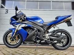 YAMAHA YZF R1